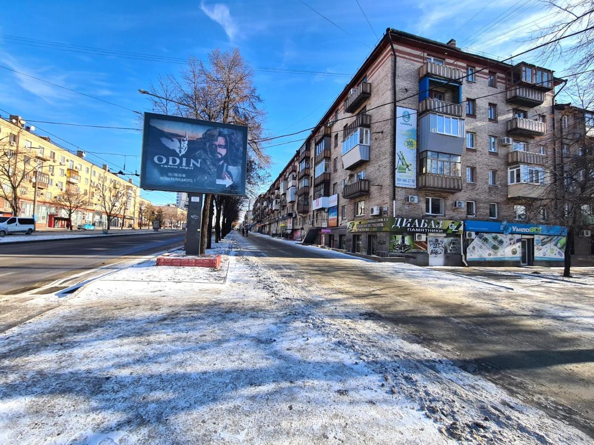1-Room View Apartment Near Inturist On Sobornyi Avenue 143, By Grandhome Zaporizhia Extérieur photo